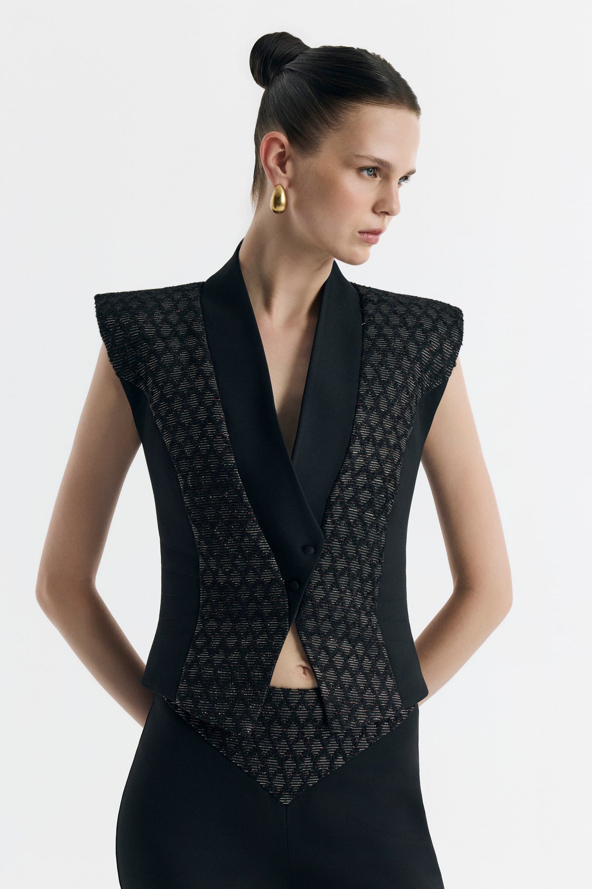 Facet Vest